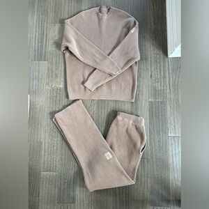ALO (2pc Set) Yoga Domain Rib Knit Crew Sweater and pants Sz M